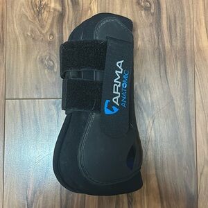 arma anatomic open front tendon boots